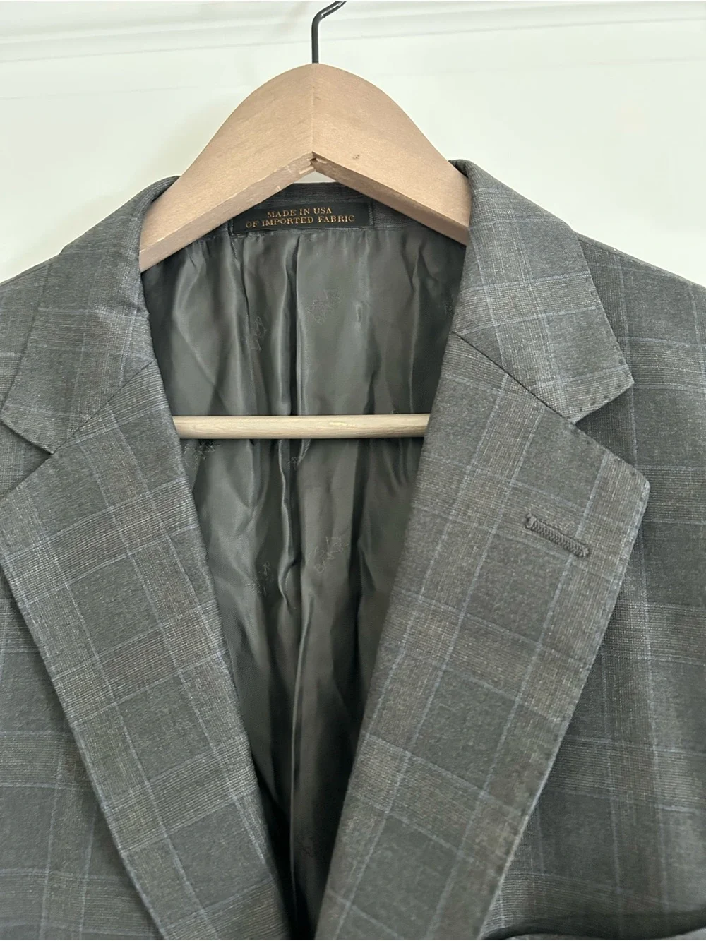 Jos A Bank Reserve Super 150s Plaid Blazer Gray Size 46R